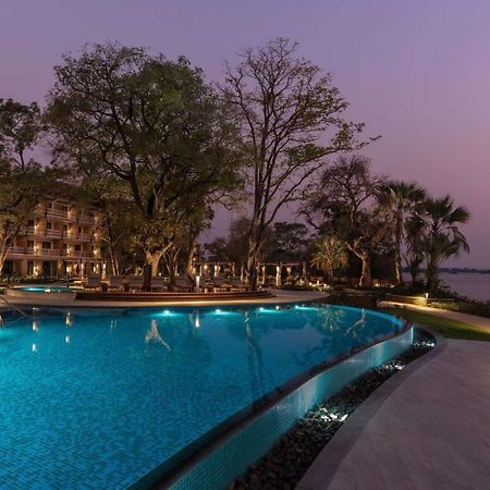 Radisson Blu Mosi-Oa-Tunya Livingstone Resort Экстерьер фото