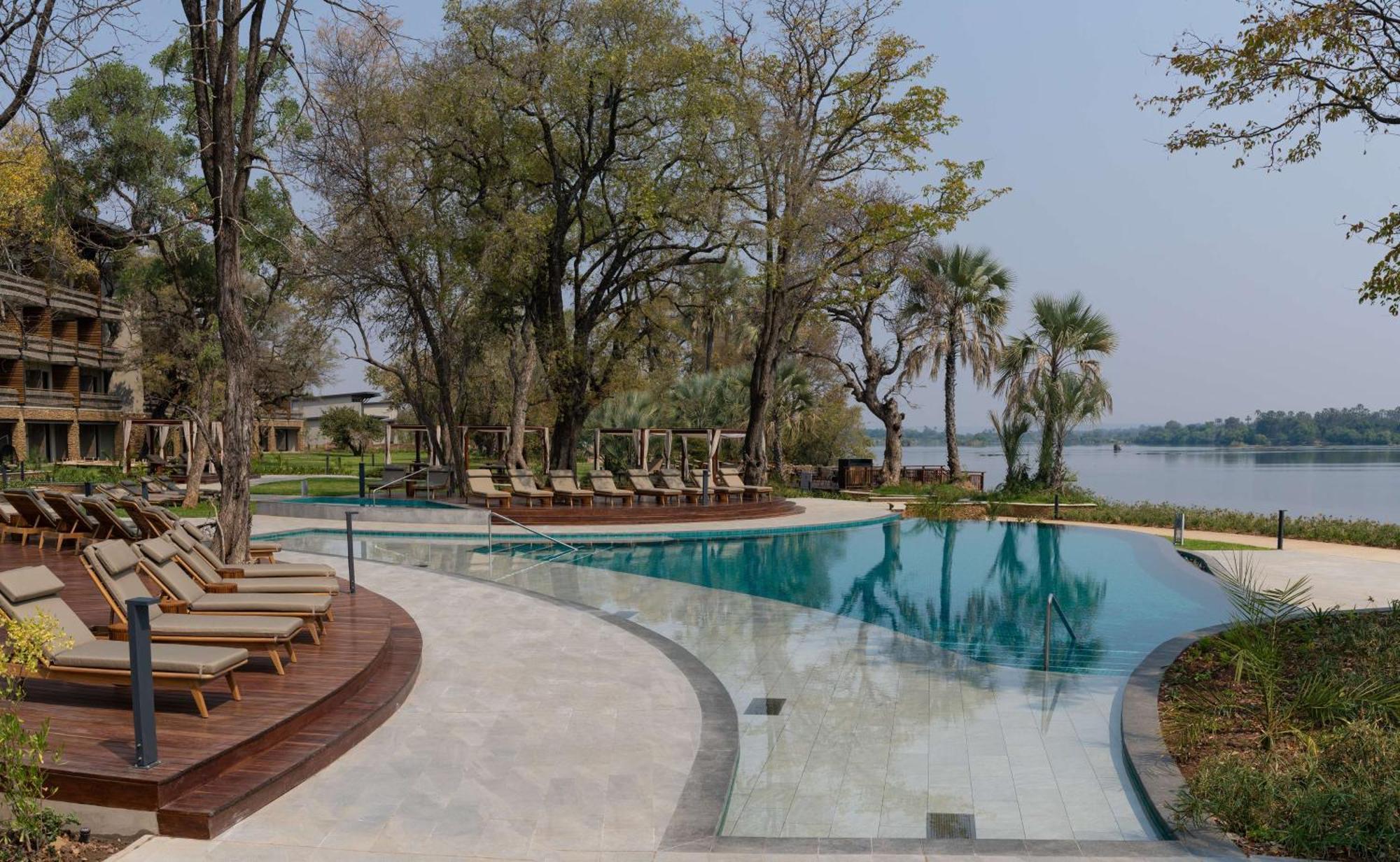 Radisson Blu Mosi-Oa-Tunya Livingstone Resort Экстерьер фото
