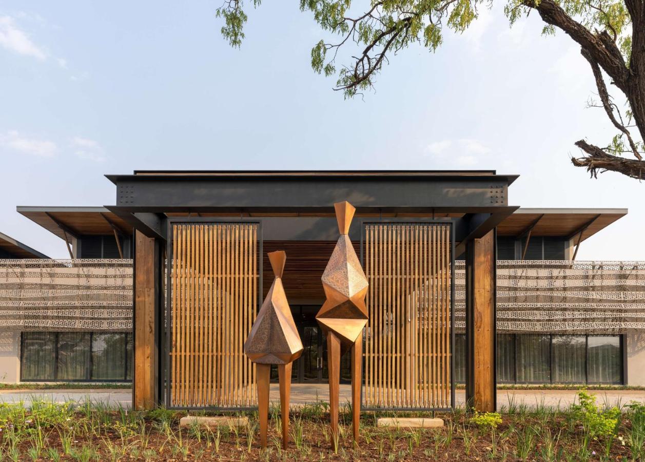 Radisson Blu Mosi-Oa-Tunya Livingstone Resort Экстерьер фото