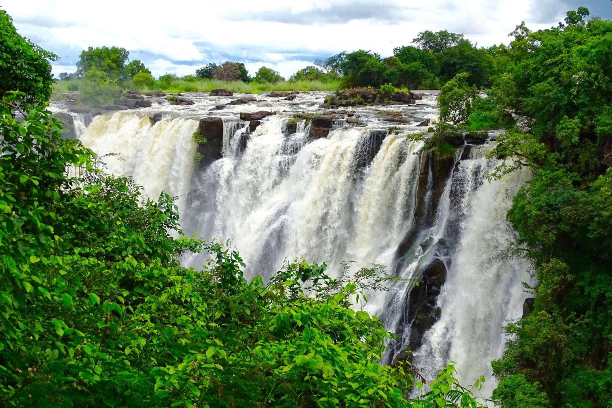 Radisson Blu Mosi-Oa-Tunya Livingstone Resort Экстерьер фото