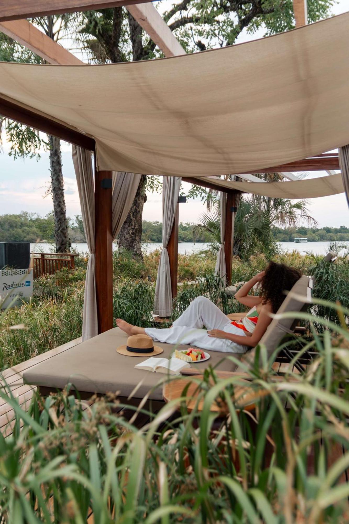 Radisson Blu Mosi-Oa-Tunya Livingstone Resort Экстерьер фото