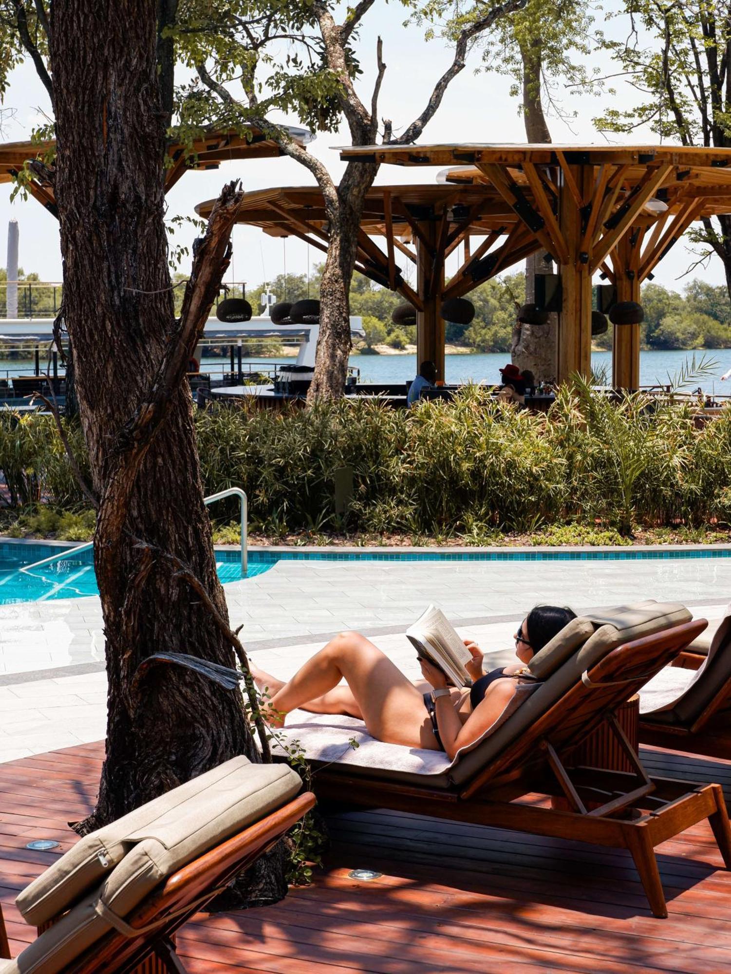 Radisson Blu Mosi-Oa-Tunya Livingstone Resort Экстерьер фото