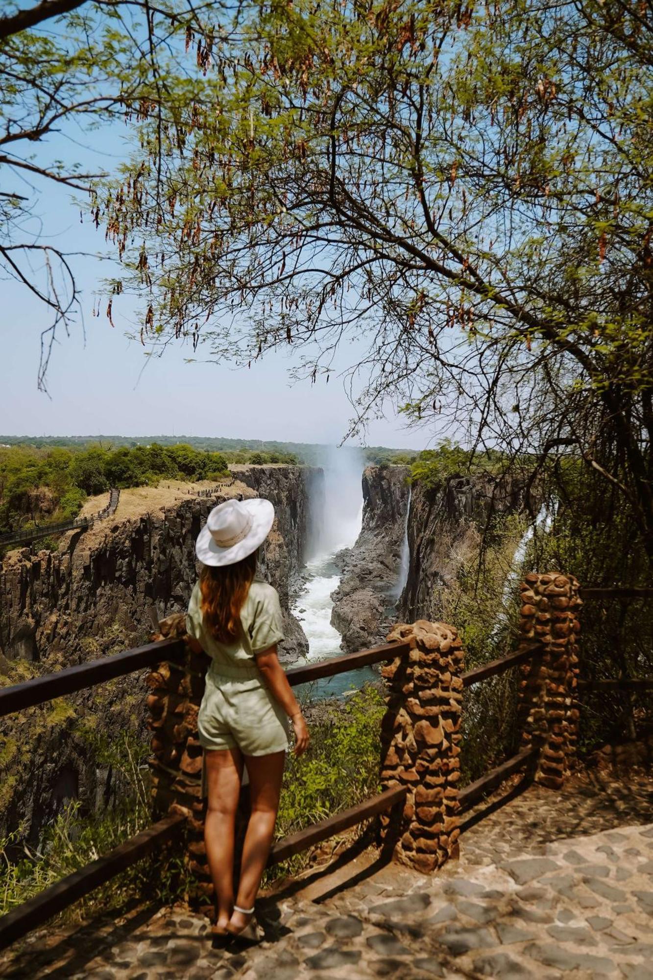 Radisson Blu Mosi-Oa-Tunya Livingstone Resort Экстерьер фото